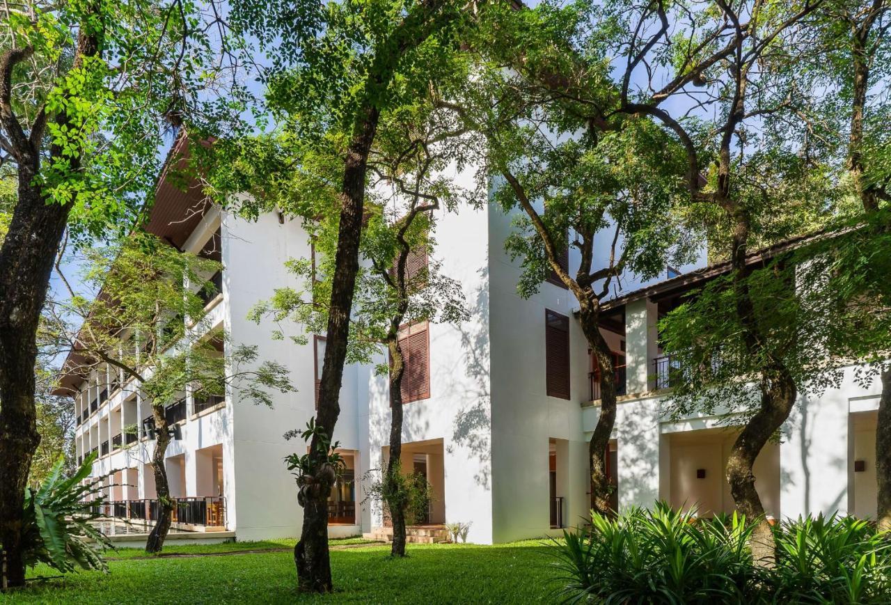 Tawa Ravadee Resort Prachinburi, A Member Of Worldhotels Distinctive Si Maha Phot Екстериор снимка