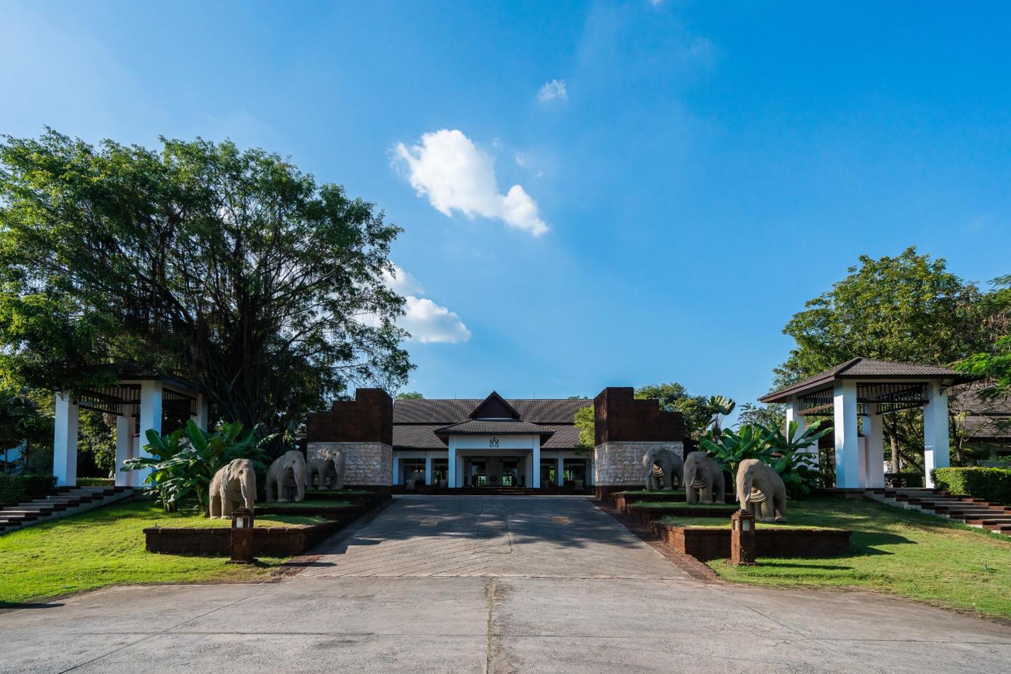 Tawa Ravadee Resort Prachinburi, A Member Of Worldhotels Distinctive Si Maha Phot Екстериор снимка